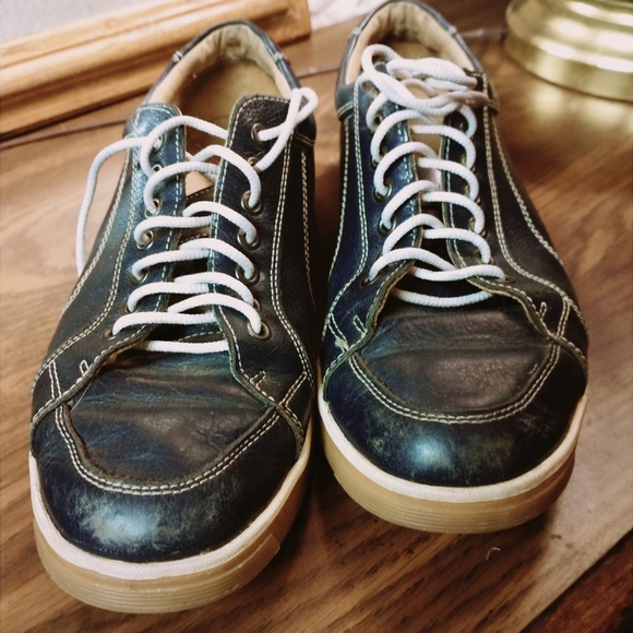 cole haan leather tennis shoes